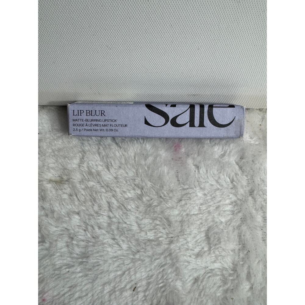 NIB Saie Blur Matte Lipstick Surreal - Picture 3 of 3